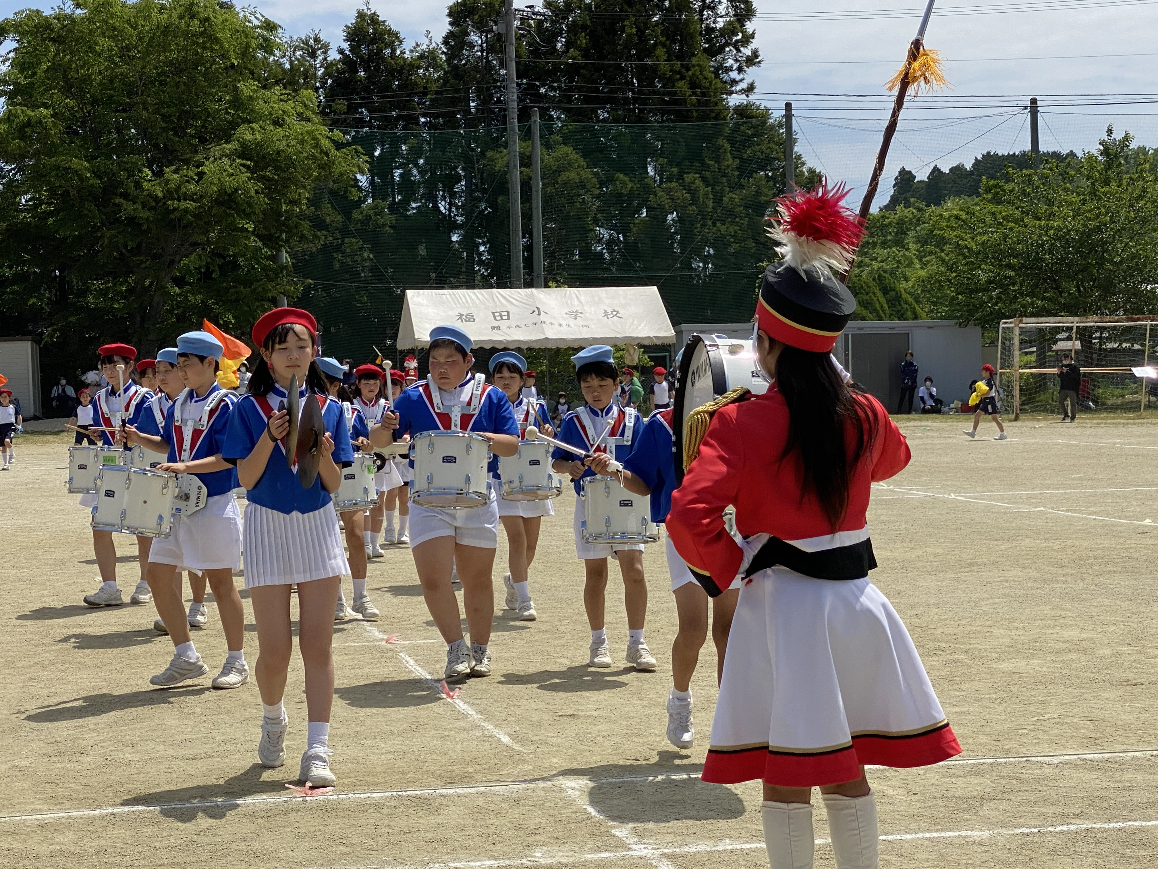 鼓笛行進の様子